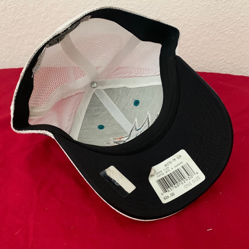 Sharks hat - Picture 2 of 2